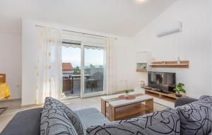 Amazing Apartment In Dobrinj With Wifi 