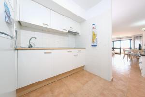 Marea Atlantic - Sea View and next to Playa del Reducto By Lanzarote Vacation Homes