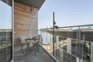 The Marina Suite Including 1x Free Private Parking Spot