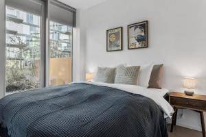 The Marina Suite Including 1x Free Private Parking Spot