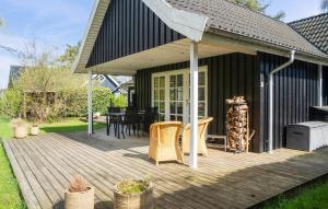 3 Bedroom Amazing Home In Væggerløse