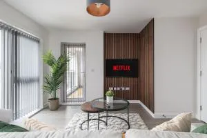 Flat 6 Islay Court - Stylish 2 Bed Apartment Parking Great Location - 莱顿巴泽德