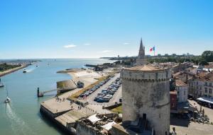 Pet Friendly Apartment In La Rochelle