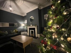 No 7 - Sunderland 3 Bed House with Parking, Sleeps 7, Quiet Location