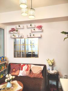 Mhaxs Place - Azure Parañaque