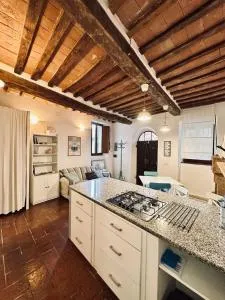 Santa Monaca Medieval Guesthouse - Elmo