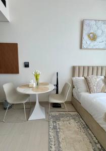 Charming Studio Apt In Jvc With Balcony