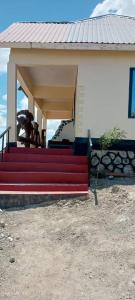 Eagle Nest lake Natron Guest House