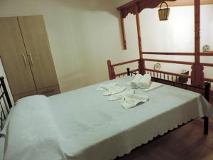 Pelagos Rooms on Gyrismata beach