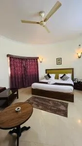 Silver Oak Country Yard Hotel & Resort - Kivarli