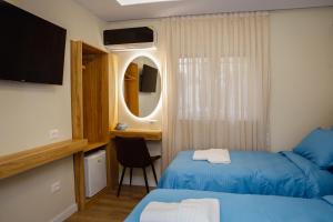 Petite Maison Hermes Center