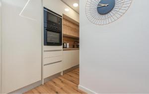 2 Bedroom Gorgeous Apartment In Zadar