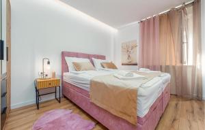 2 Bedroom Gorgeous Apartment In Zadar