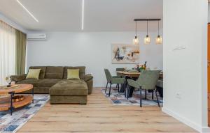 2 Bedroom Gorgeous Apartment In Zadar