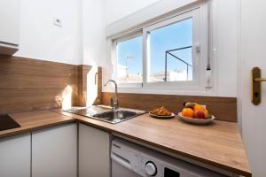 NEW FOR COUPLES Malaga Center Tour