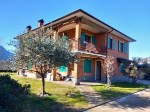 Sunsets on Lake Maggiore with 2 garages