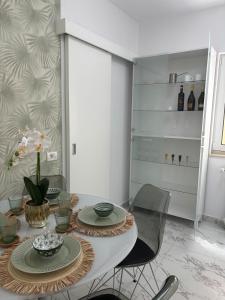 Modern Downtown Apartment - Old Town Ultracentral