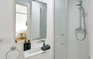 Riviera Beach - relaxing, spacious, amazing location