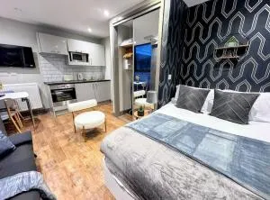 Luxury Studio Long Stay Suite - Allington