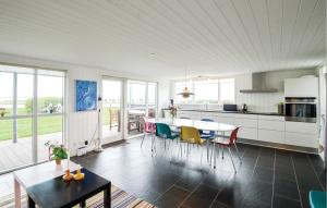 Amazing Home In Hemmet With Wifi