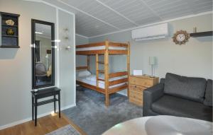 Amazing Home In Grums With Wifi