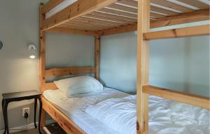 Amazing Home In Grums With Wifi