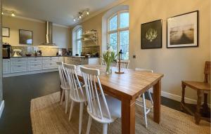 Nice Home In Ekeby With Wifi