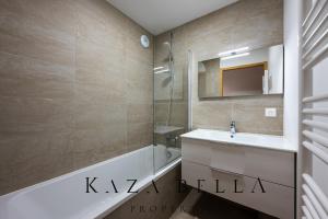 B&B / Chambres d'hotes Val Morel Beautiful flat close heart of ski resort : Appartement 3 Chambres Deluxe