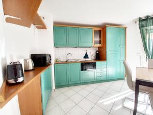 " Lou Favouio" T2- Port Fréjus- Tout à pied