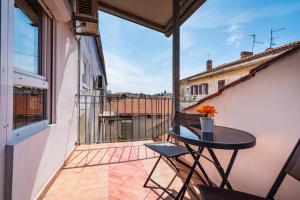 Studio and 2 rooms Zadar City Walls