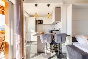 Vue mer et montagne panoramique