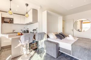 Vue mer et montagne panoramique