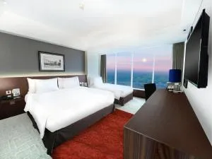 Aston Madiun Hotel & Conference Center - 萨兰甘