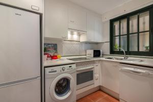 Alcaudon by Ĥ - Playa Isla Canela IACL95P35