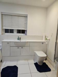 Stansted Airport Serviced Accommodation x DM for Weekly x Monthly Deals by D6ten Homes Ltd