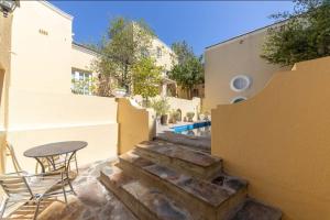 Vintage Alcove in Green Point, Cape Town sleeps 4