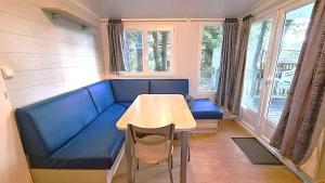 Campings MH acces Puy duFou 2 ch 5pers 210FS : photos des chambres
