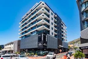 Latitude Aparthotel by Totalstay - Bantry Bay