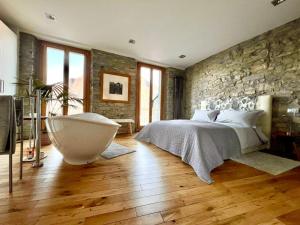 Romantic & Private Lake Como village house