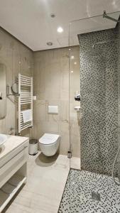 Standard Double Room room in Hotel Queen