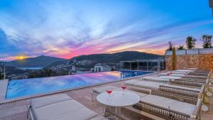 Kalkan 5 Bedroom Villa 3370