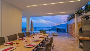 Kalkan 5 Bedroom Villa 3370