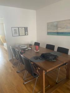 The apartment is from 4 March to 12 March