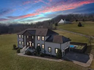 Music City Manor-A Grand Ole Getaway - Joelton