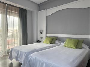 Twin Room with Balcony room in Mir Octavio