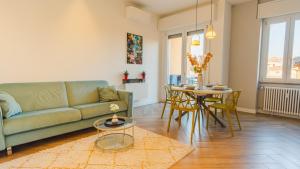 The Roman Villa View - Italian Homing