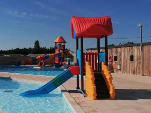 Campings Camping paradis les pins : photos des chambres