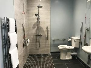 Titanic Guest 4 Star Boutique- Tourism NI certified- Free parking