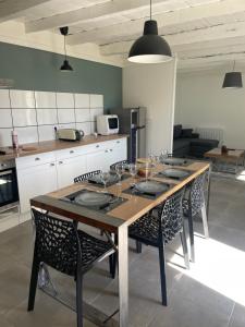 Maisons de vacances Maison dans hameau calme et proche tous commerces : photos des chambres