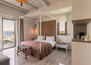 Double Suite Sea View room in Blue Carpet Luxury Suites